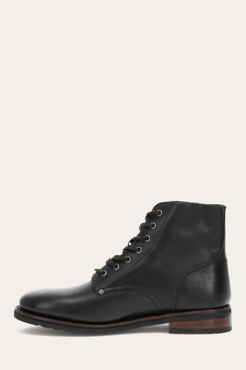 Barrett Lace Up