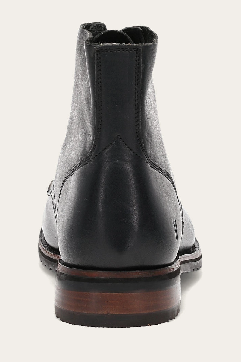 Barrett Lace Up