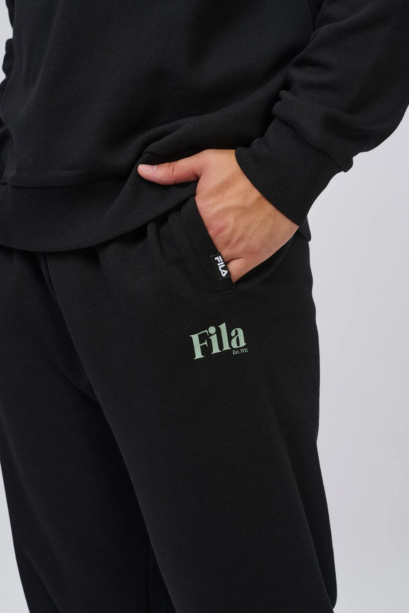 FILA MEN'S JAMIE BLACK TRACKPANTS