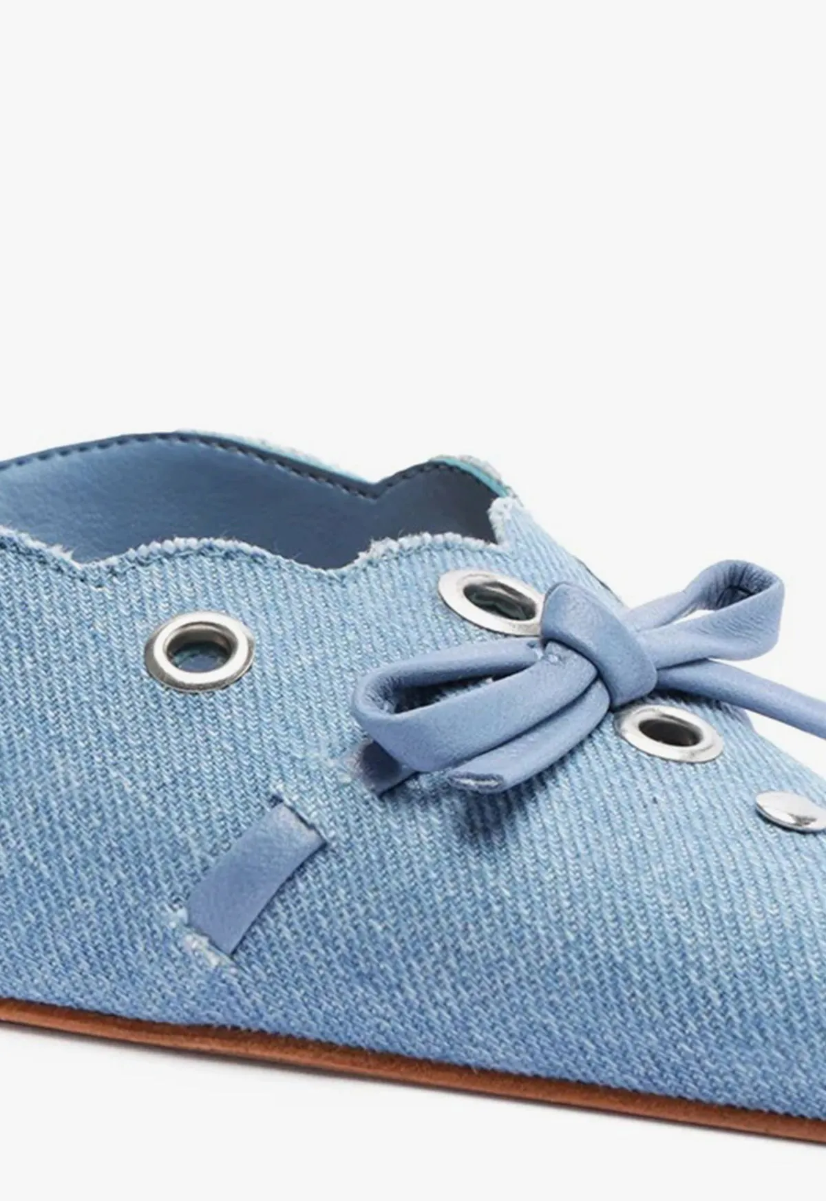 Hilly Denim Pump