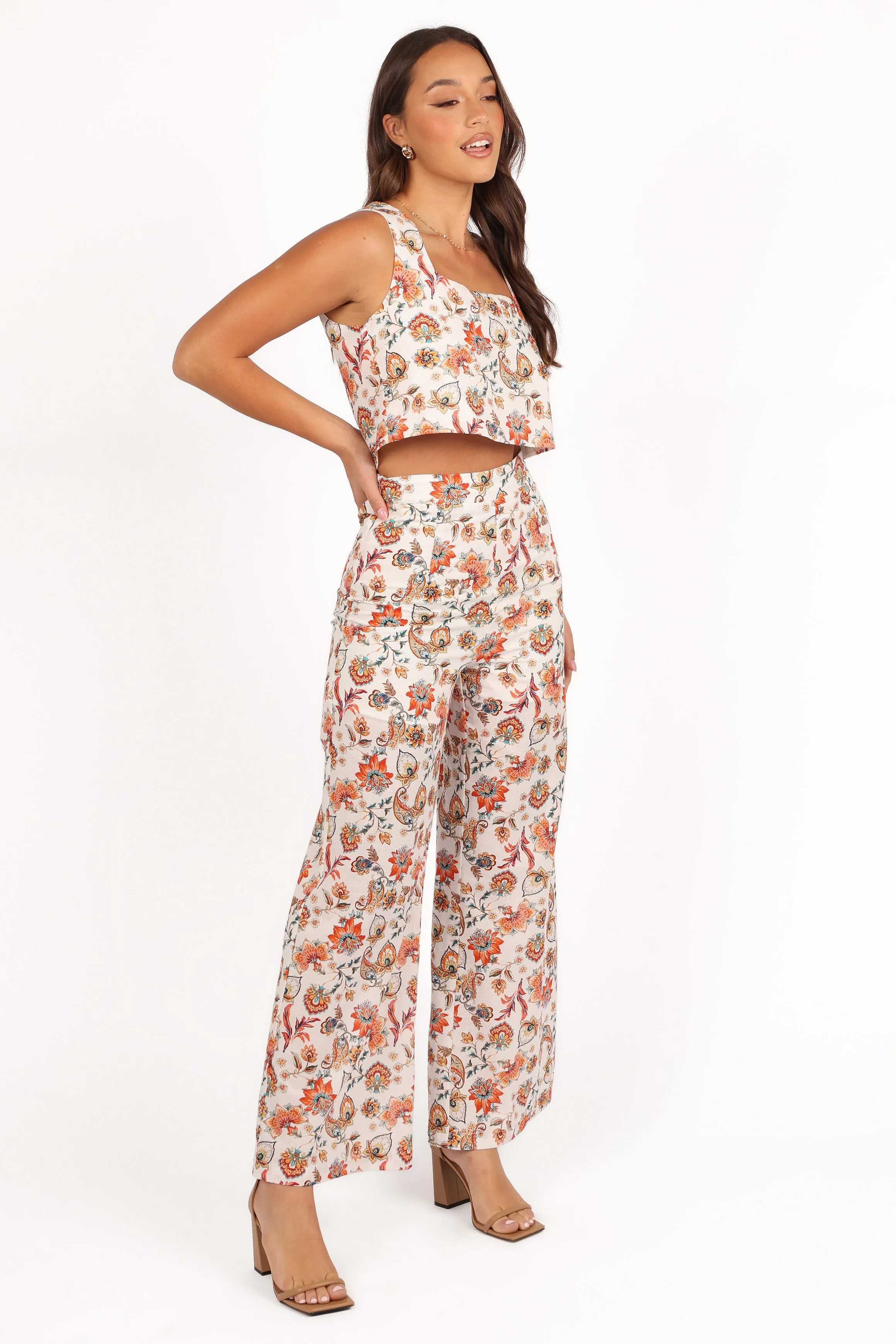 Irina Pant - Wildflower