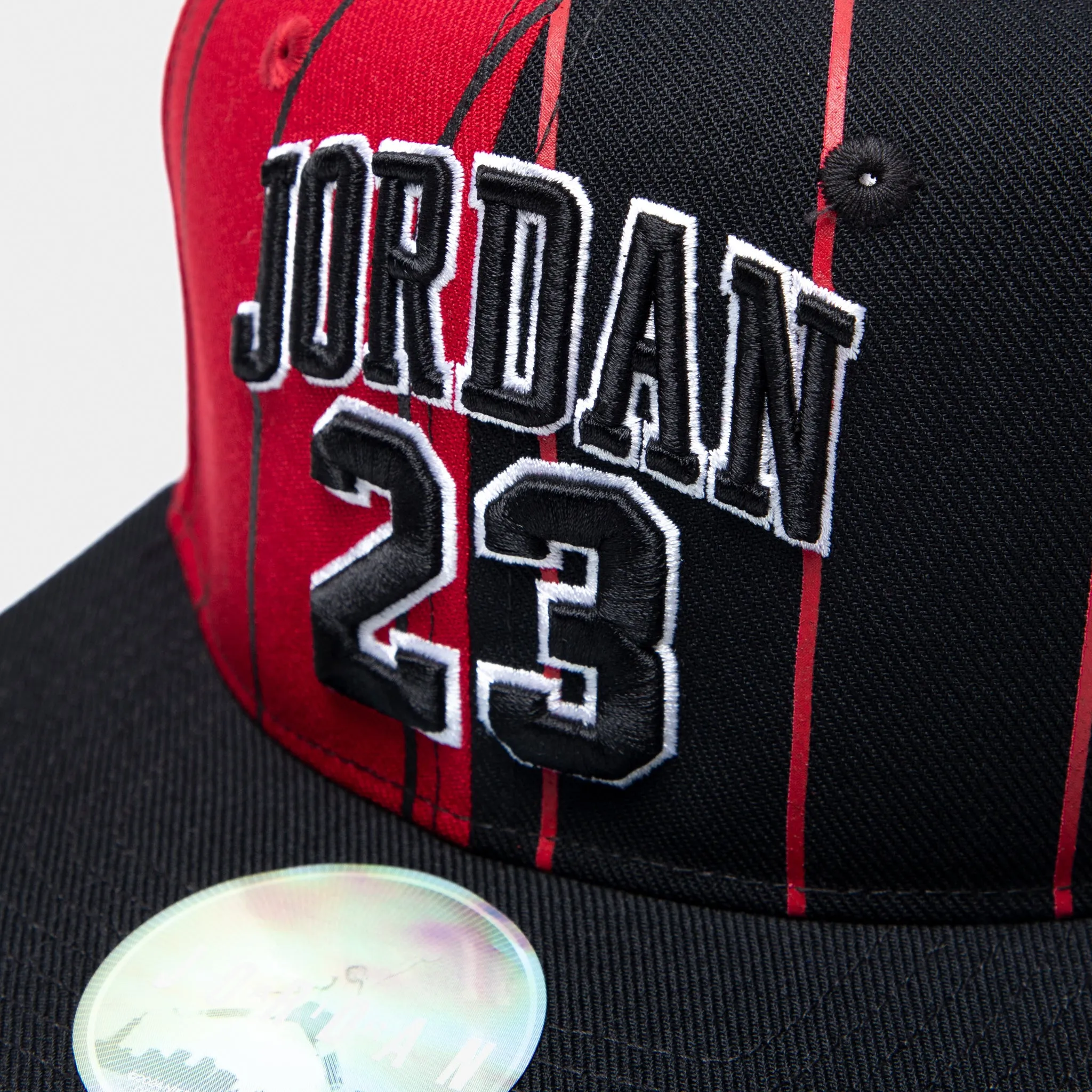 Jordan Big Kids Jersey Flatbrim Cap Black / Gym Red