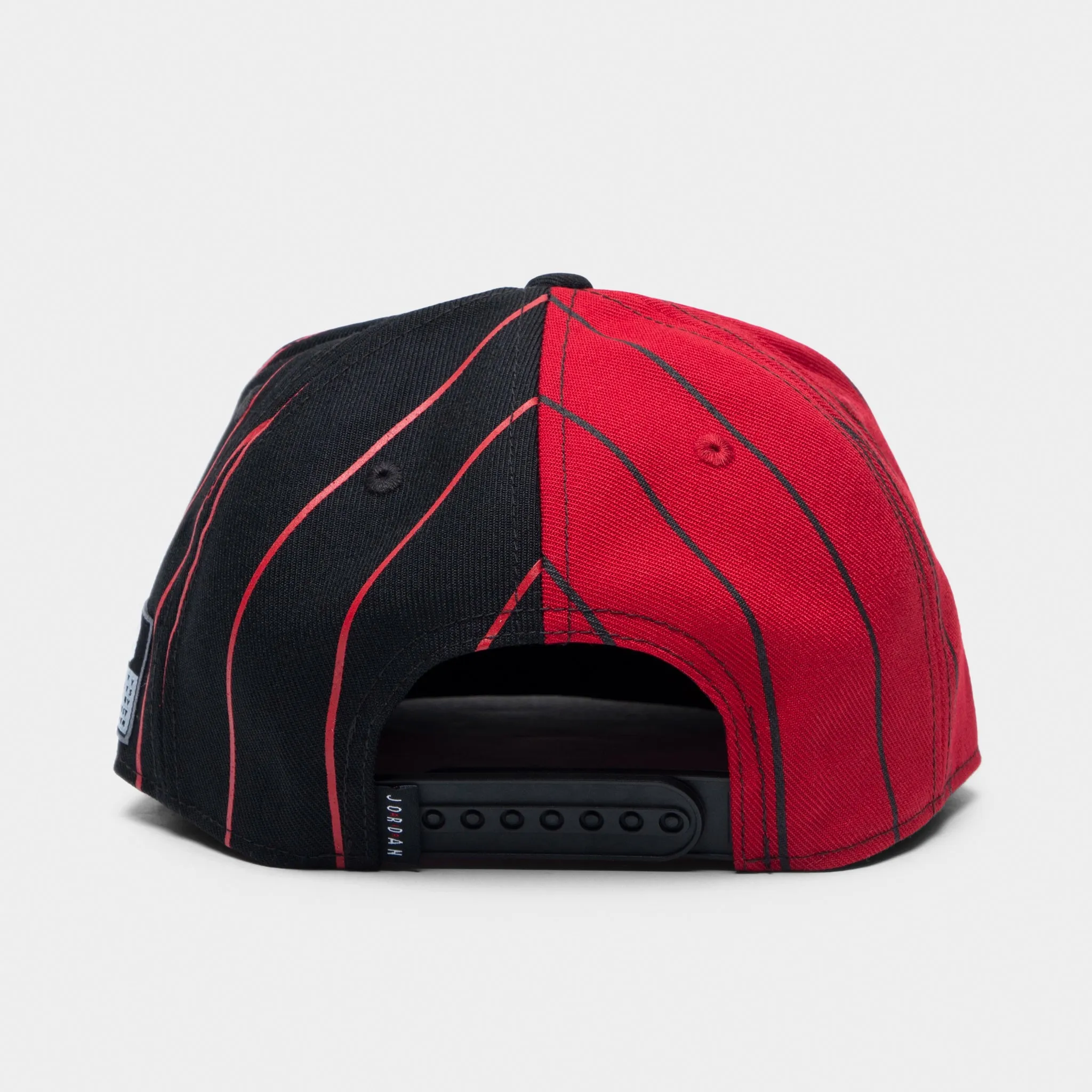 Jordan Big Kids Jersey Flatbrim Cap Black / Gym Red