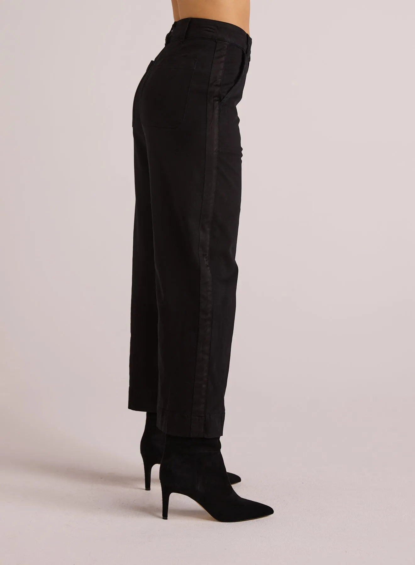 Saige Tux Stripe Crop - Black