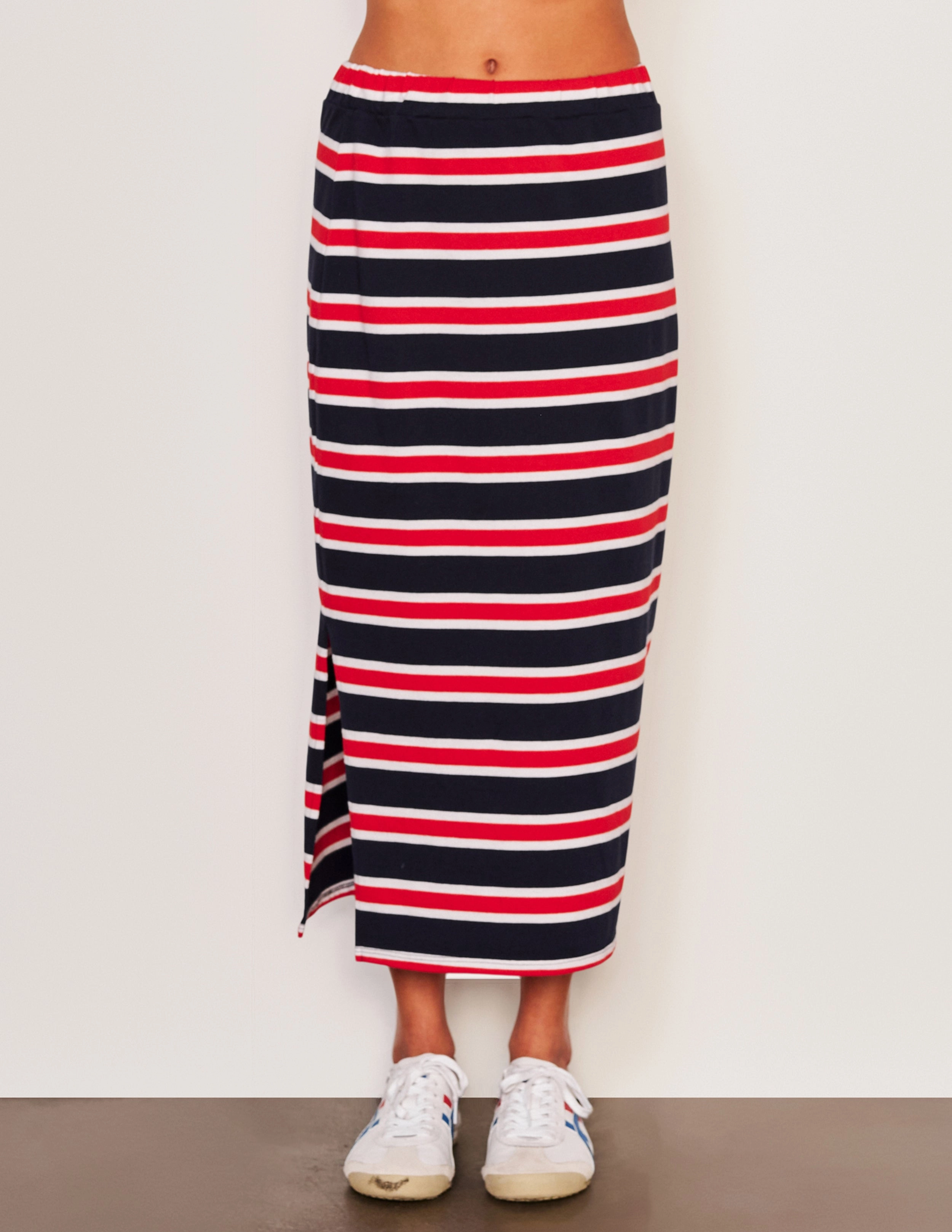 Sundry Midi Side Slit Skirt in Flare Red